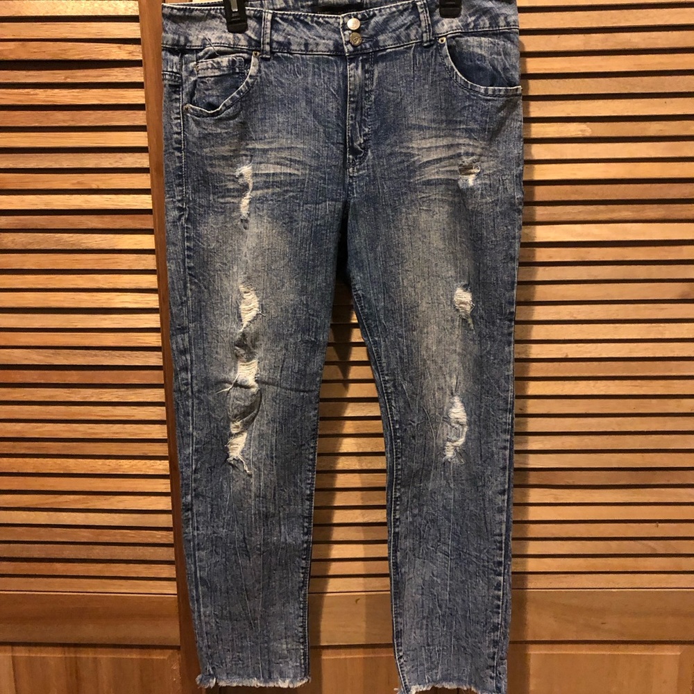 Light-wash Skinny Jeans 15/16 - Picture 5 of 5